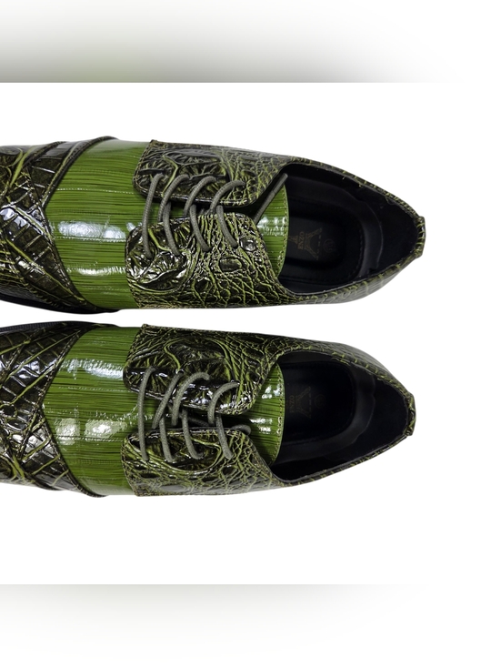 Men\'s Olive Green Textured Lace-Up Derby Shoes. Size 10.5